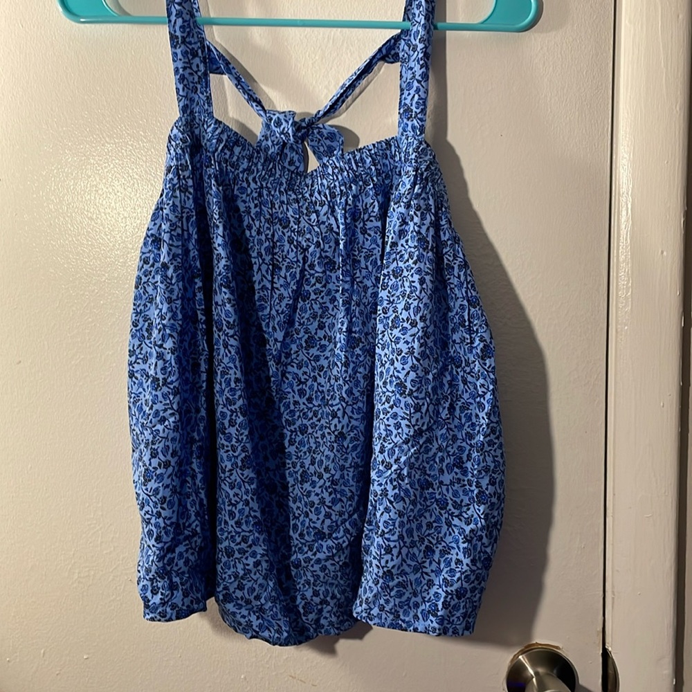 Large old navy summer top